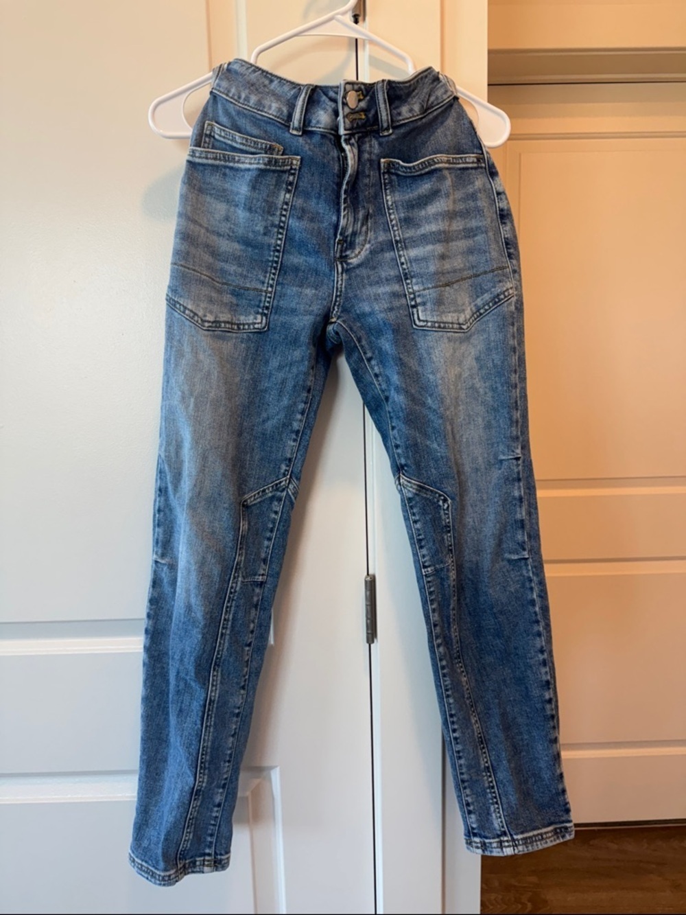 Pilcro Straight-Leg Jeans in Faded Blue Wash